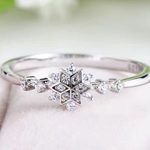 Luxury snowflake rings